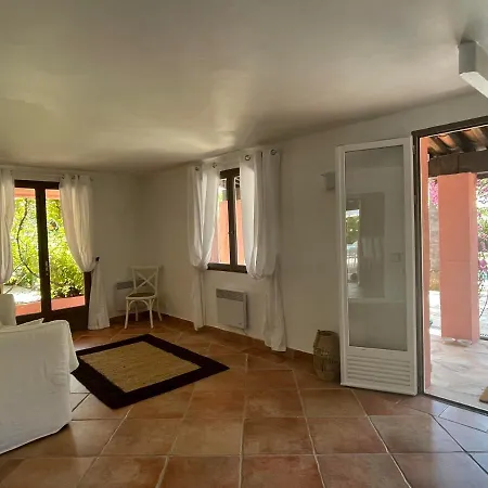 Vila Fantastic Pool 900m To The Beach; With Extravagant Big Garden